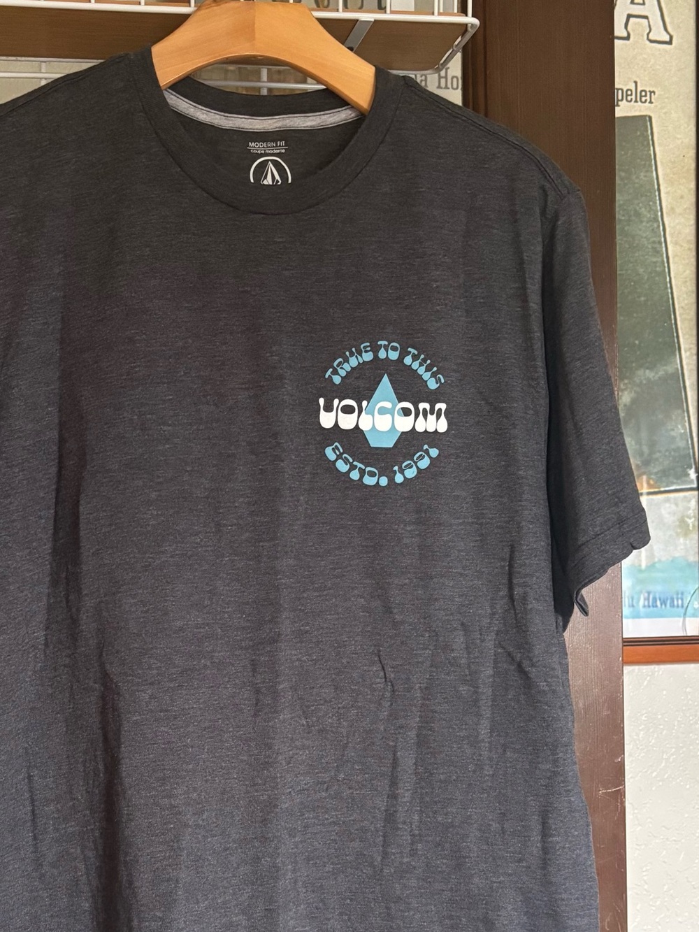 Volcom tee